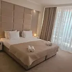 Sandy Bay Hotel 4*