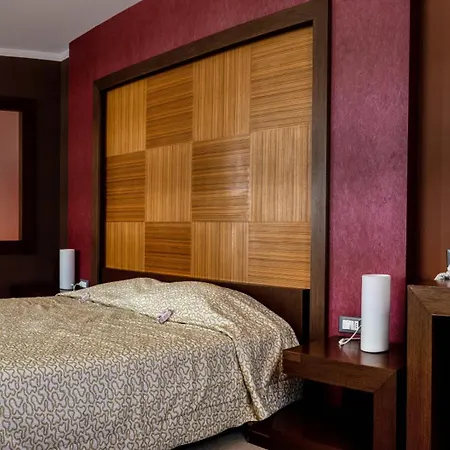 Sandy Bay Hotel