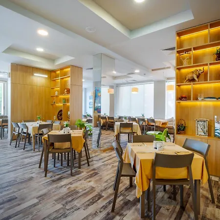 Sandy Bay Hotel 4*