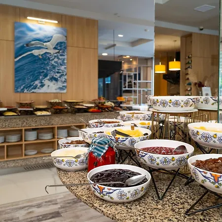 Sandy Bay Hotel