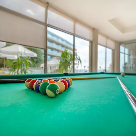 Sandy Bay Hotel