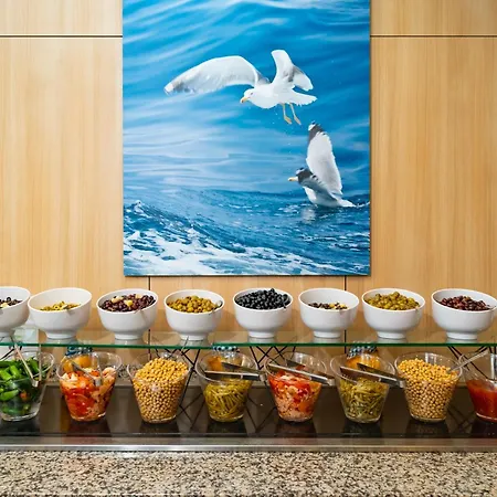 Sandy Bay Hotel 4*