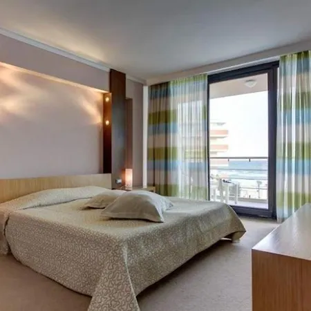 Sandy Bay 4*