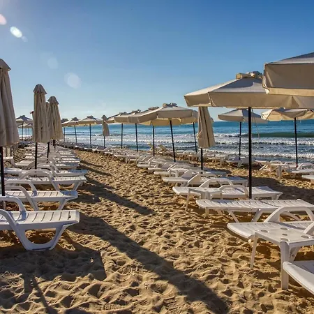 Sandy Bay Otel 4*