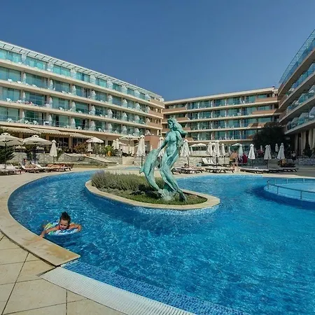 Sandy Bay Hotel 4*