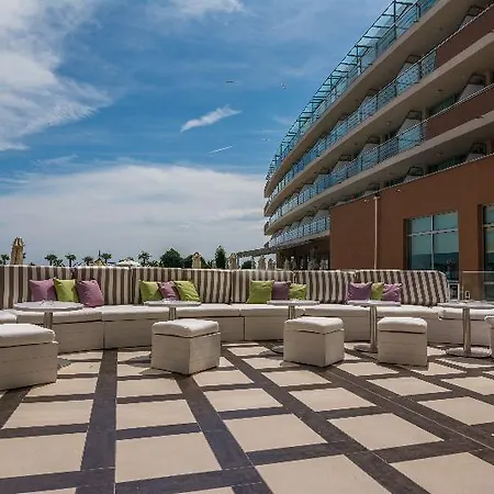 Sandy Bay Otel
