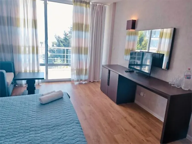 Отель Sandy Bay