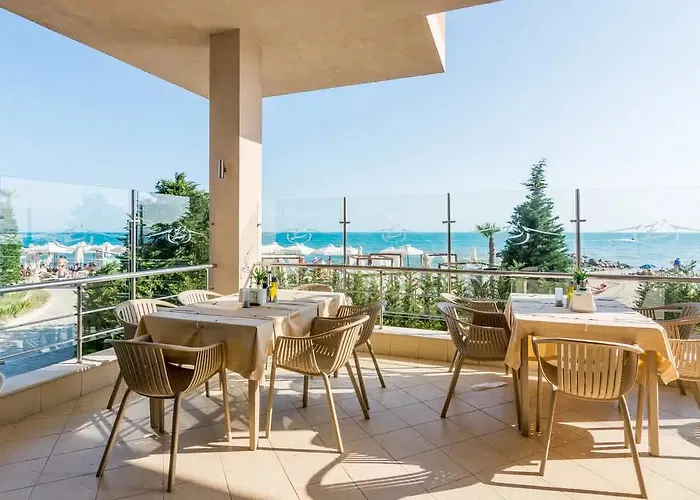 Sandy Bay Отель Елените