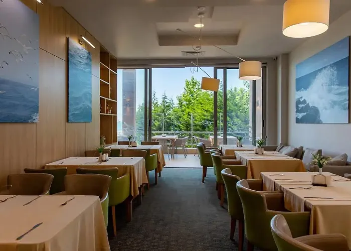 Отель Sandy Bay