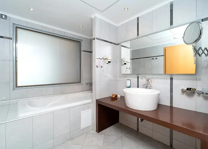 Sandy Bay 4* Elenite