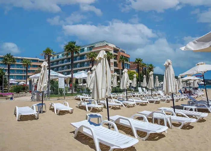 Отель Sandy Bay