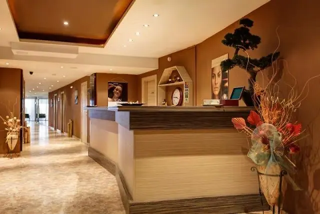 Отель Sandy Bay Елените